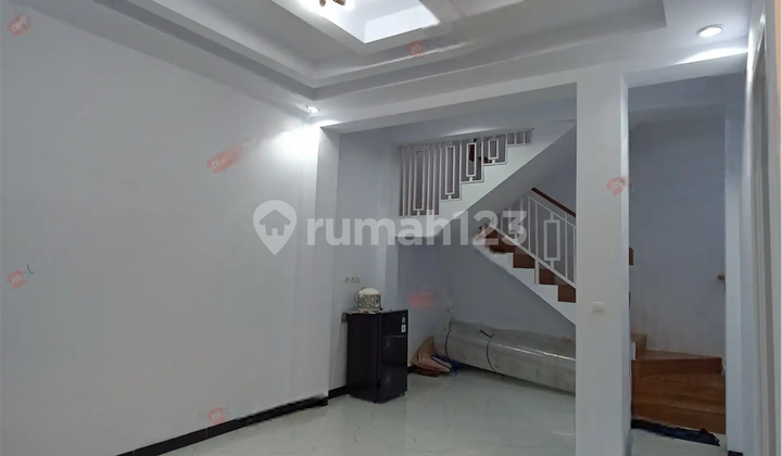 foto lainnya dijual rumah cantik mepet summarecon