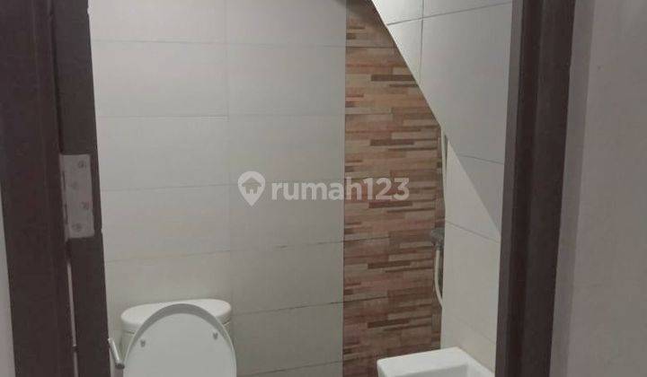 Rumah 2 Lantai Minimalis Siap Huni di Burgundy Summarecon Bekasi 2