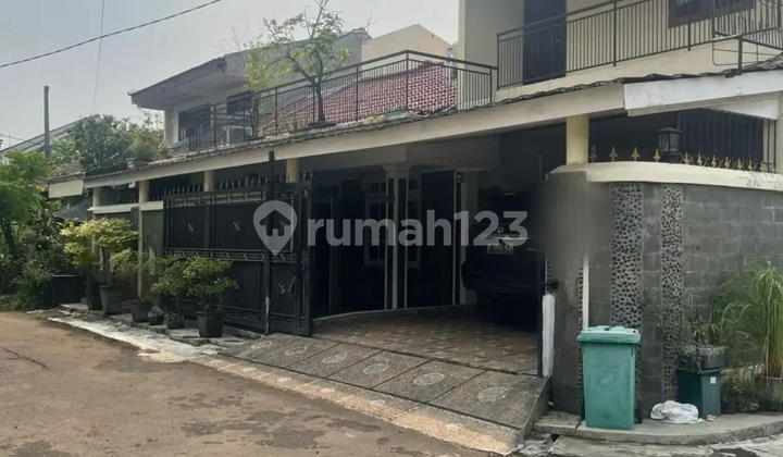 Rumah Hook Di Perumahan Delta Pekayon Bekasi Selatan