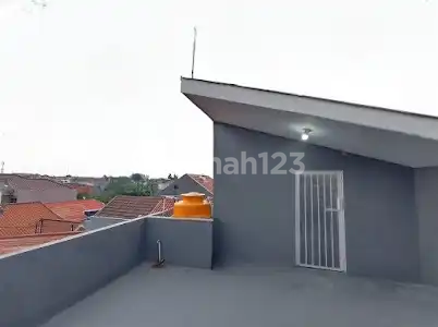 foto lainnya dijual rumah cantik mepet summarecon