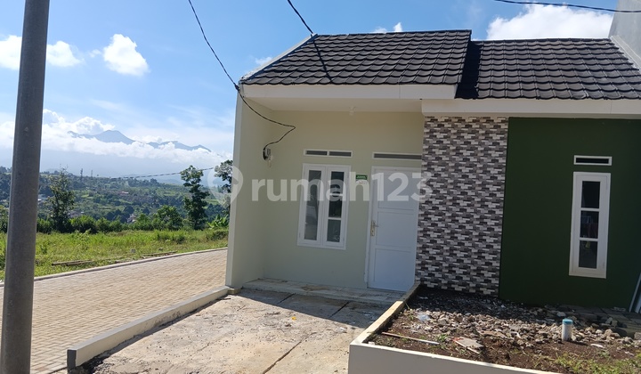 Rumah di Sukabumi dengan Suasana Pegunungan Asri Dekat dengan Segala Fasilitas Rumah di Sukabumi dengan Suasana Pegunungan Asri Dekat dengan Segala Fasilitas