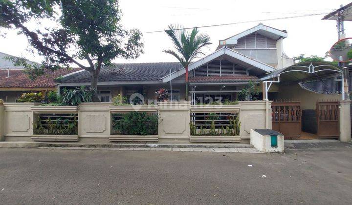 RUMAH ASRI TERAWAT DI PUSAT KOTA, SAYAP JALAN BUAH BATU 2