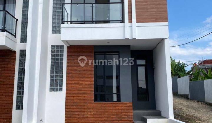 RUMAH  MODERN DI CIHANJUANG 2 Lantai 1