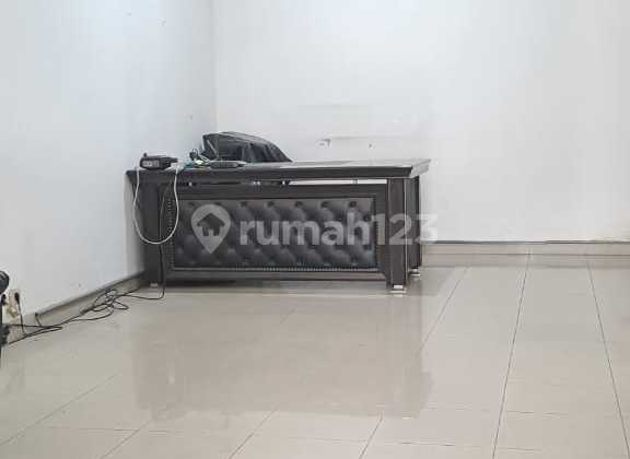 Dijual Rumah Siap Huni Area Dekat Mal Jakarta Barat 2