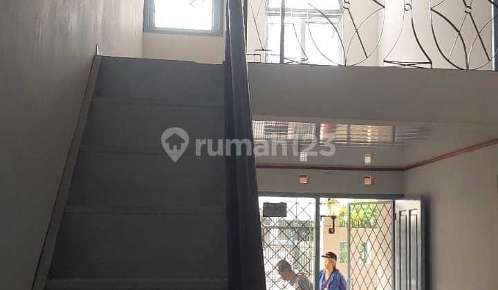 Disewakan Rumah Full Renovasi Dekat Area Perkantoran Jakarta Barat