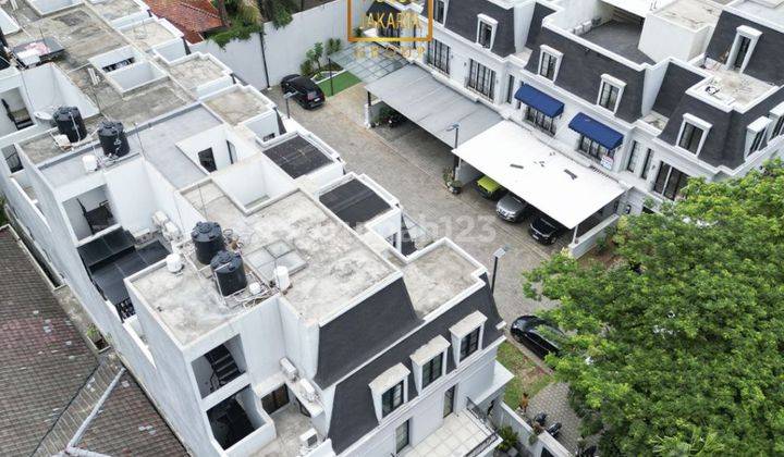 Rumah American Classic Dalam Cluster Ada Pool One Gate System 2