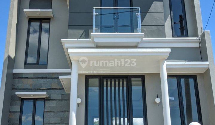 Rumah 2 Lantai Baru Unfurnished HGB Bawah JTP 3 di Kota Batu 2