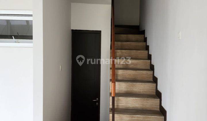 Dijual Rumah Minimalis Taman Grisenda Komplek Tenang Pik 2