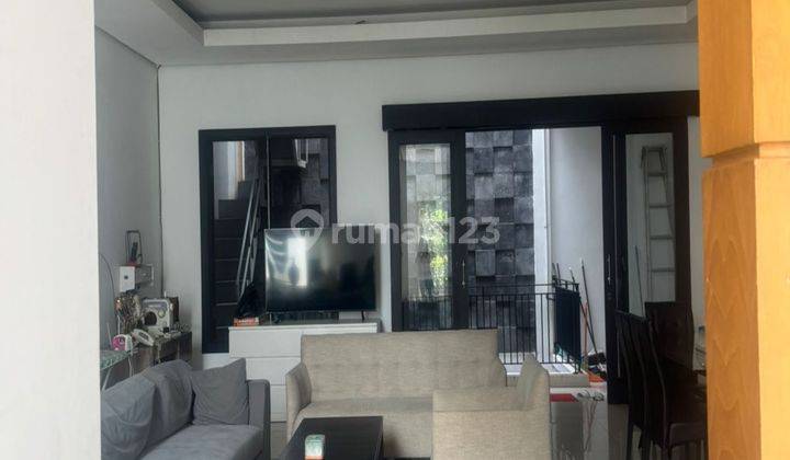 Dijual Rumah Taman Grisenda Bagus Minimalis Semi Furnish 1