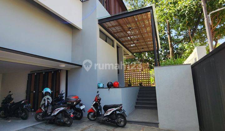 Dijual Rumah Mewah Kawasan Asri Dan Tenang di Kemang Harga Terbaik 1