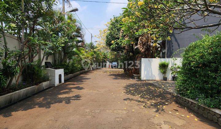 Dijual Rumah Siap Huni Dengan Lokasi Strategis di Kemang 2