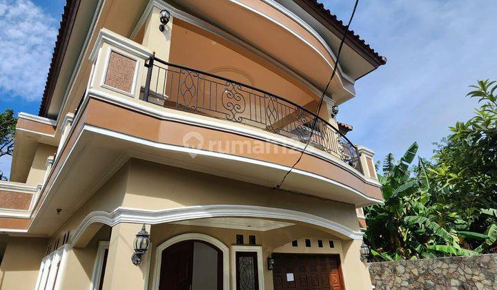 Dijual Rumah SHM Imb Bebas Banjir 2 Lantai di Cirendeu  2