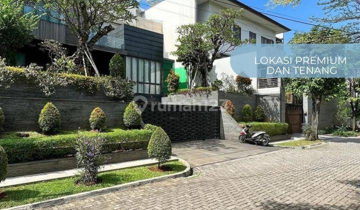 Dijual Simprug Golf Luxury Modern House 1