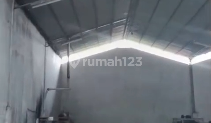 Saentis Warehouse Ready to Use