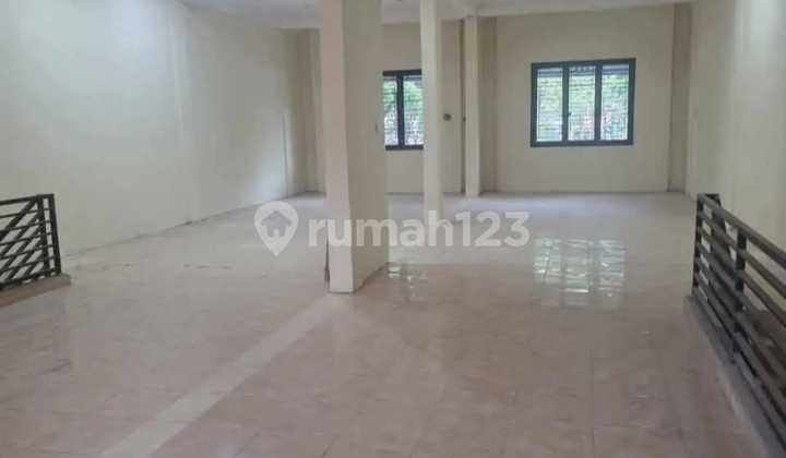 Attached Shophouse on Ring Road 2