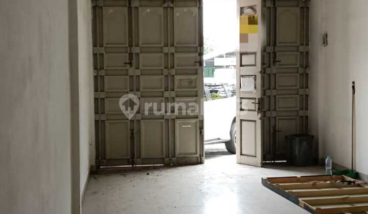 Cemara Shop House Facing Main Road Cemara Shop House Facing Main Road