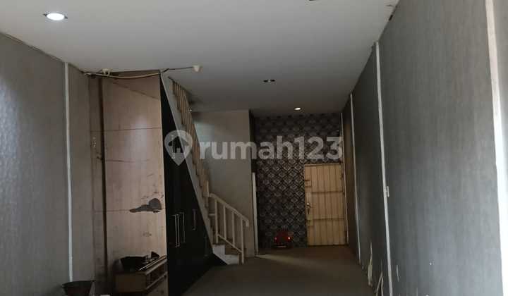 Thamrin Street Shop-House Fully Furnished 2