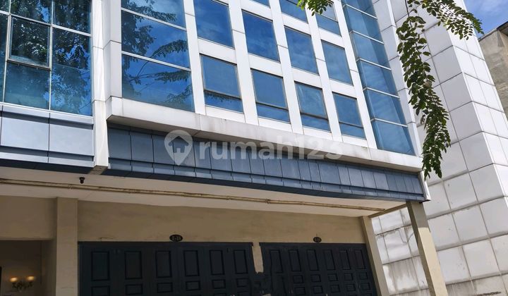 Attached Shophouse Center Point Ready to Occupy 1