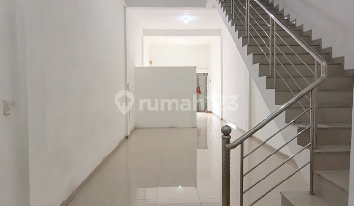 Polonia CBD Shophouse Ready to Live In 2