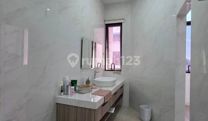 Rumah Villa Sekitar Adam Malik 2