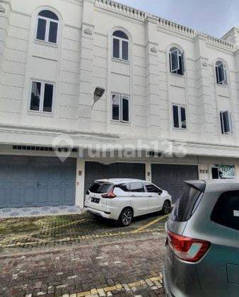 Ruko Setia Jadi Town House Kosong
 2