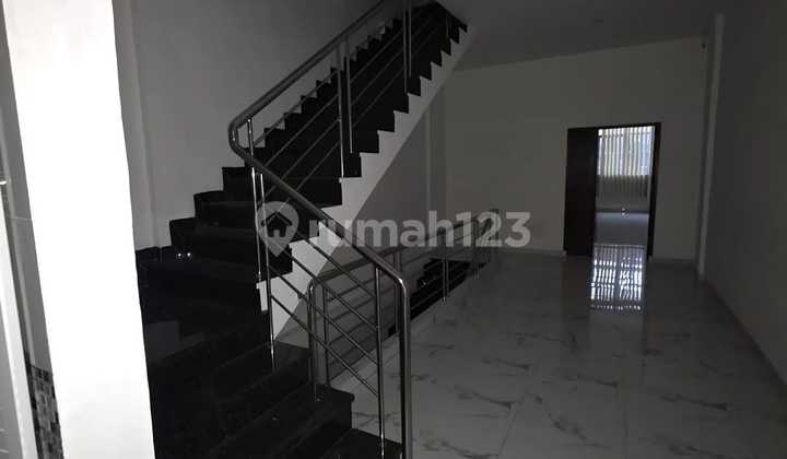 Polonia CBD Shophouse Ready to Occupy Beautiful Canopy 2