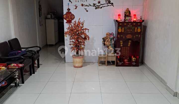 Ruko Thamrin. Baru Siap Huni