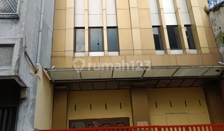 Ruko Gandeng Kumango 