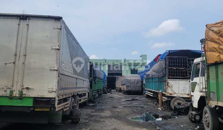 Tanah dan Gudang Letda Sujono