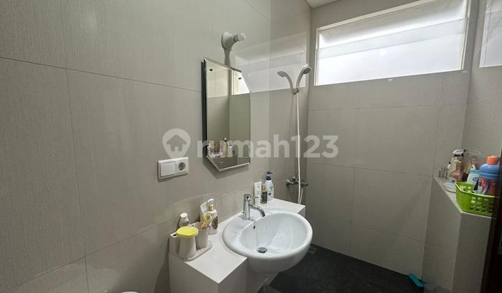 For Sale: Nice 2-Story Ready-to-Live House in Alam Sutera, Good, Fully Furnished, North 2