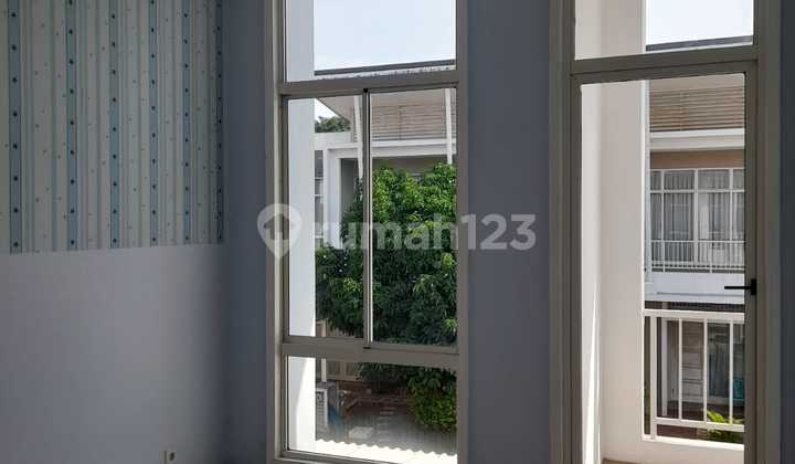 For Sale 2-Story House In The Springs, Gading Serpong, West, SHM, Move-In Ready, Good Condition