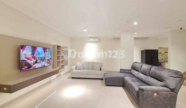 Disewakan Rumah Furnish di Carson, Gading Serpong, Rumah Baru 1