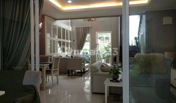 Dijual rumah di whitsand, greenwich, BSD, KT 5 sudah renov, full furnish

 1