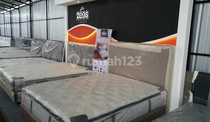 For Rent Shop House Plus Warehouse in Ciputat 2