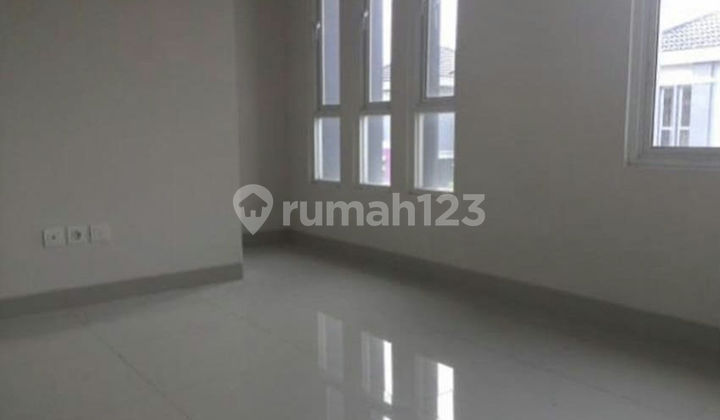 For Sale Quick Ready-to-Occupy House in Bohemia Gading Serpong Hook Cluster Position, Semi Furnished, Good, SHM, South For Sale Quick Ready-to-Occupy House in Bohemia Gading Serpong Hook Cluster Position, Semi Furnished, Good, SHM, South