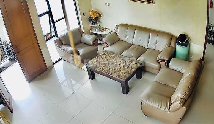 For Sale 2-Story House in Kalideres Permai, West Jakarta, Freehold Title, Corner Lot, East-North Orientation, Good Condition Ready to Occupy, Street Row Fits 2 Cars.