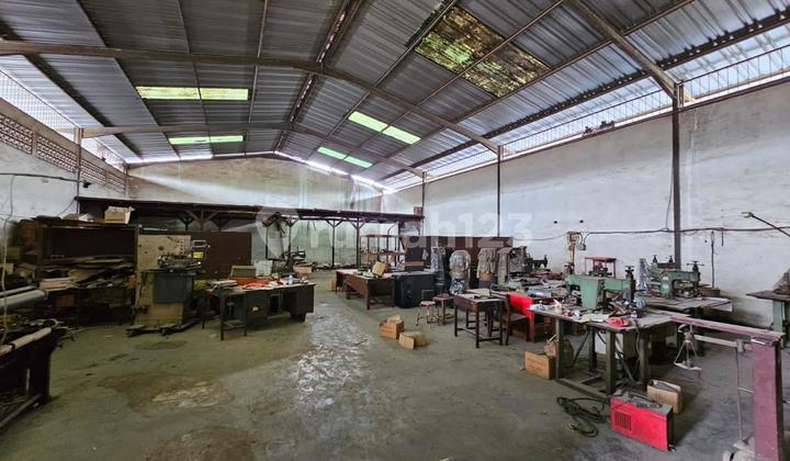 Warehouse for Sale in Daan Mogot, Batu Ceper, East Warehouse for Sale in Daan Mogot, Batu Ceper, East