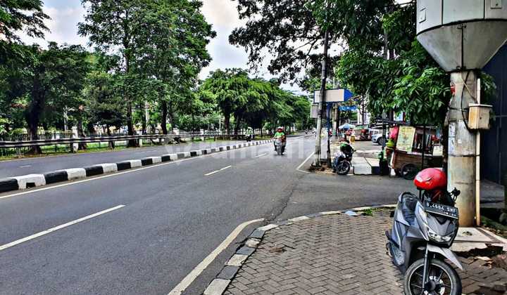 Dijual Ruko Komersial 3 Lantai – Pasar Minggu, Jaksel, Lokasi Strategis, Siap Pakai, Bagus Dijual Ruko Komersial 3 Lantai – Pasar Minggu, Jaksel, Lokasi Strategis, Siap Pakai, Bagus