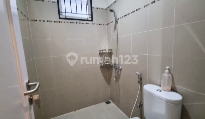 For Rent 2-Story House, Corner Position, Neat Ready to Occupy in Pondok Hijau Golf Gading Serpong, Semi-Furnished. 2