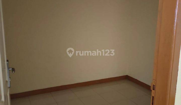 Disewakanrumah Siap Huni Di Regency Villa Melati Mas Serpong, Unfurnished, Lokasi Strategis 2