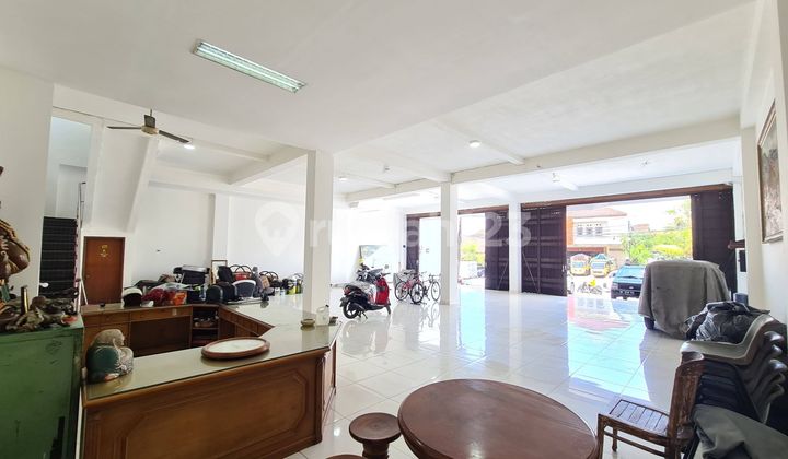 Rented 4-Story Shop House in Denpasar Bali, Strategic Location Rented 4-Story Shop House in Denpasar Bali, Strategic Location