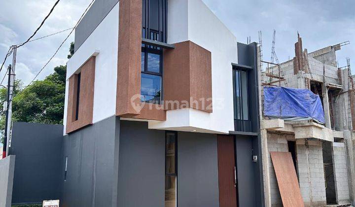 Rumah tipe 2 lantai (Private Modern Living @Pamulang 1