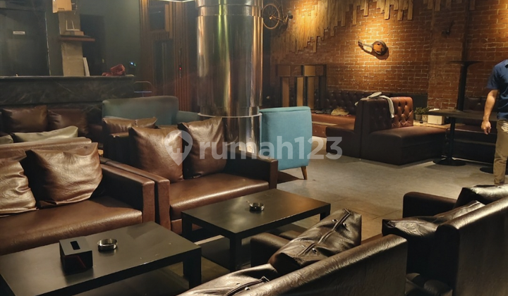 For Sale Ready-to-Use Shophouses with Lift Spacious Free Parking 1