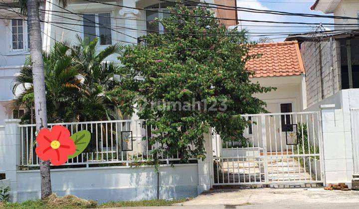 Dijual Rumah 2 Lantai Di Bulevar Hijau,bekasi 1