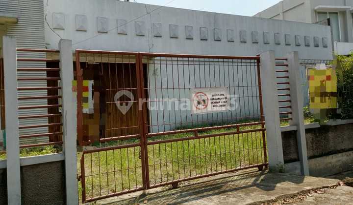 Dijual Rumah Hitung Tanah di Griya Loka Luas 1000 Meter Dijual Rumah Hitung Tanah di Griya Loka Luas 1000 Meter