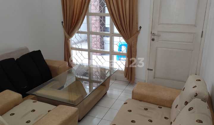 Dijual Rumah di BSD Kencana Loka Raya Cocok Untuk Kantor, Usaha 2