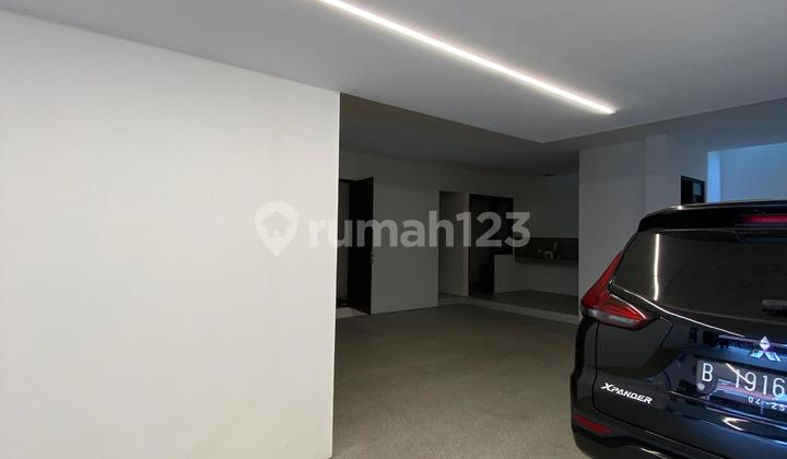 Turun Harga Rumah ada Pool di Pondok Hijau, Pondok Indah 2