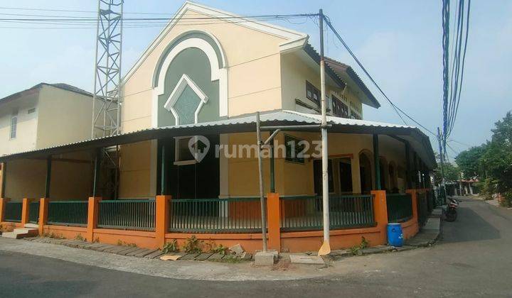 Dijual Rumah Dekat Fasilitas Umum, Harga Menarik di Griya Loka 2