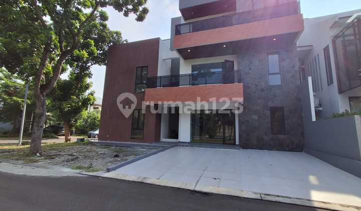 DIJUAL RUMAH MEWAH FURNISH, LIFT, HADAP TIMUR DI ALAM SUTERA