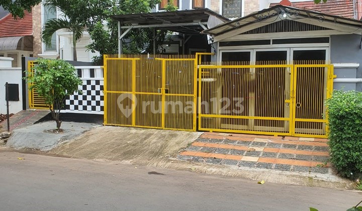 Jual Rumah Harga Tanah Sebrang Granada Square di Kencana Loka BSD
